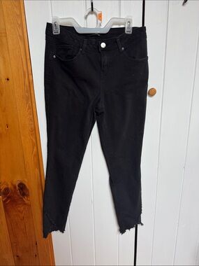 1822 Denim Black Ankle Frayed Hem Jeans